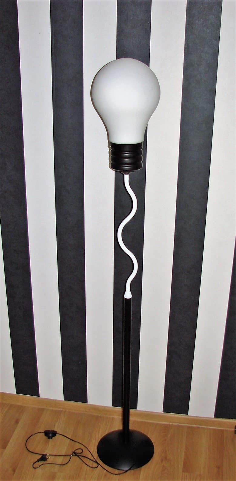 Floor lamp Bulb, black metal, glass, 1980s. - 223223