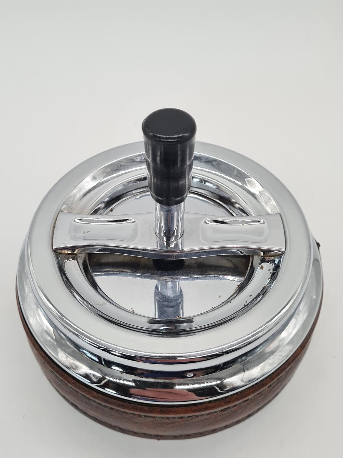 Popielnica stołowa, brązowa skóra, stal chromowana, Erhard, Niemcy, lata 60. - 223266