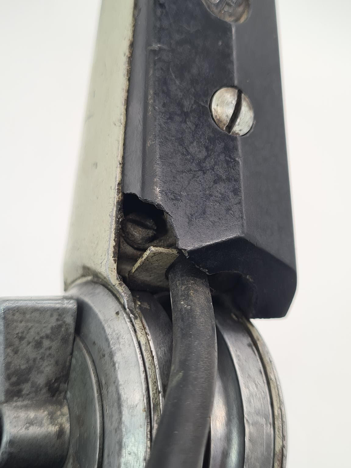 Lampa biurkowa industrialna, beżowy metal, Europa, lata 60. - 223297