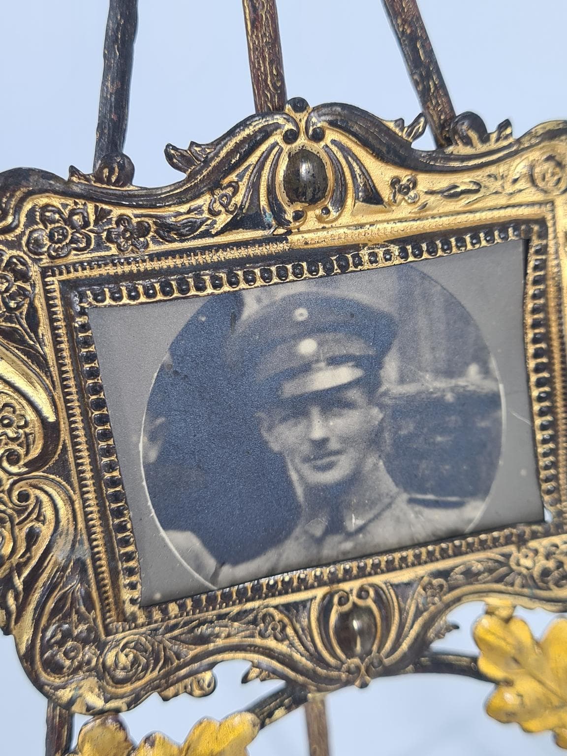 Standing Photo Frame Art Nouveau, gilt metal, Europe, 19th c. - 223355