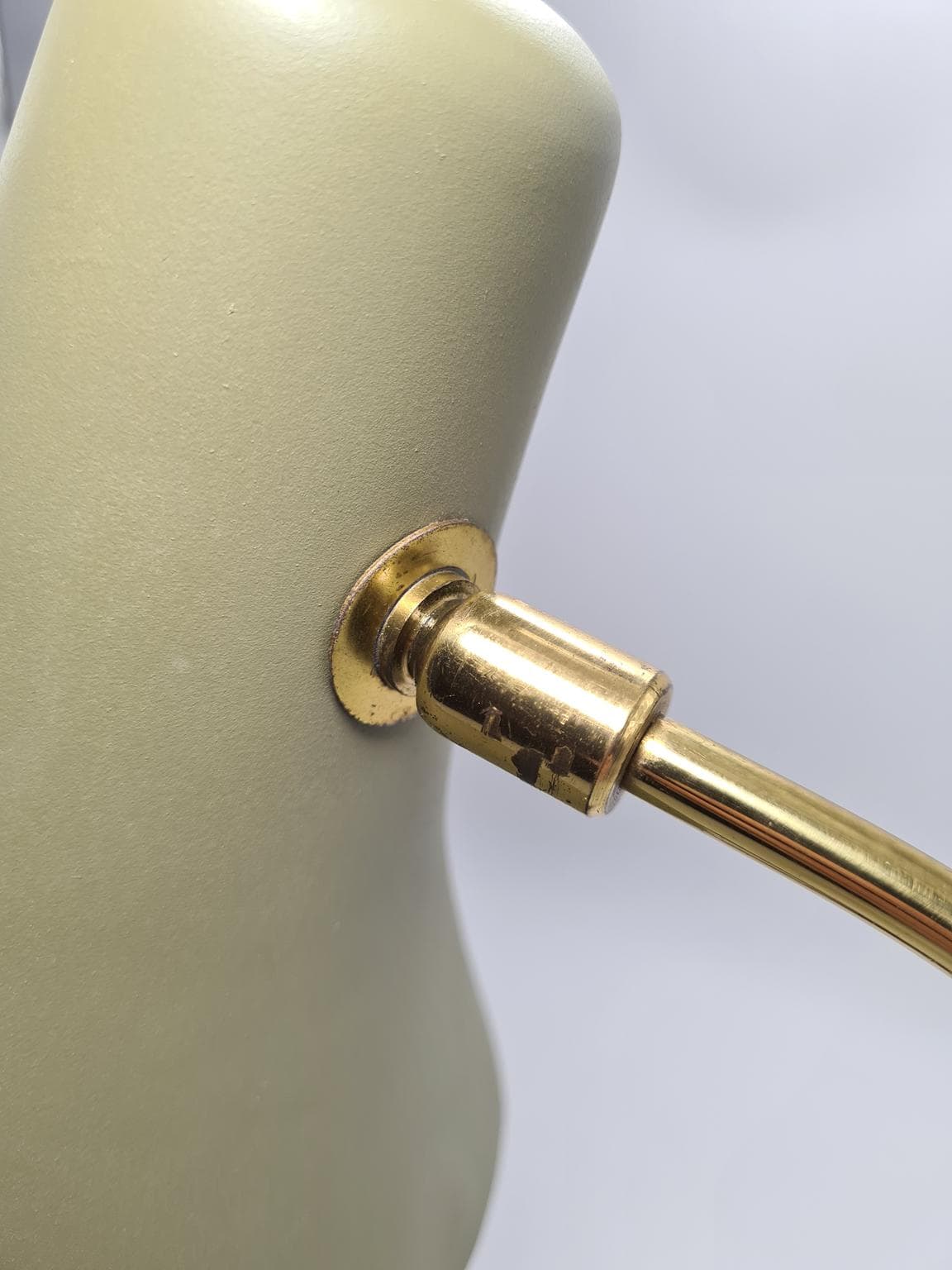 Lampa stołowa, Mid-Century Modern, oliwkowy, szary, mosiądz, czarny, metal, mosiądz, Europa, lata 60. - 223360