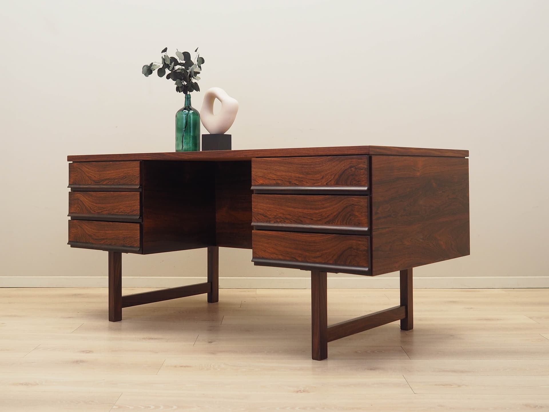 Desk, dark rosewood, Denmark, 1970s. - 223462