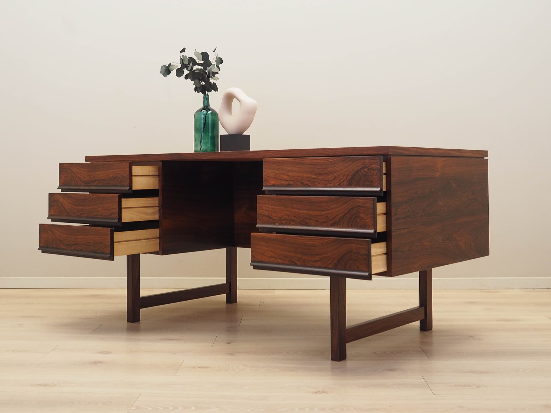 Desk, dark rosewood, Denmark, 1970s. - 223463