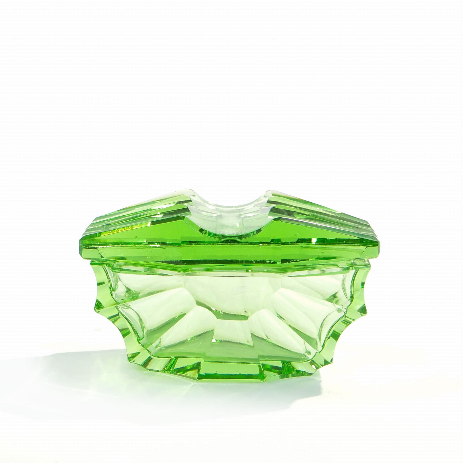 Art Deco Bonbonniere, green crystal, Moser, Czechoslovakia, 1930s. - 223473