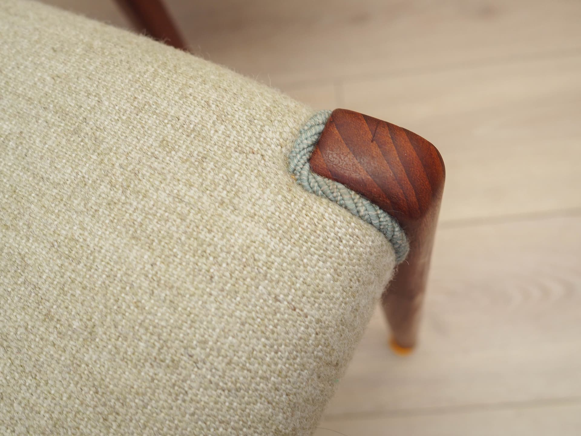 Komplet czterech krzeseł Model 71, teak, tapicerka beżowa, proj. N. O. Møller, Dania, lata 60. - 223507