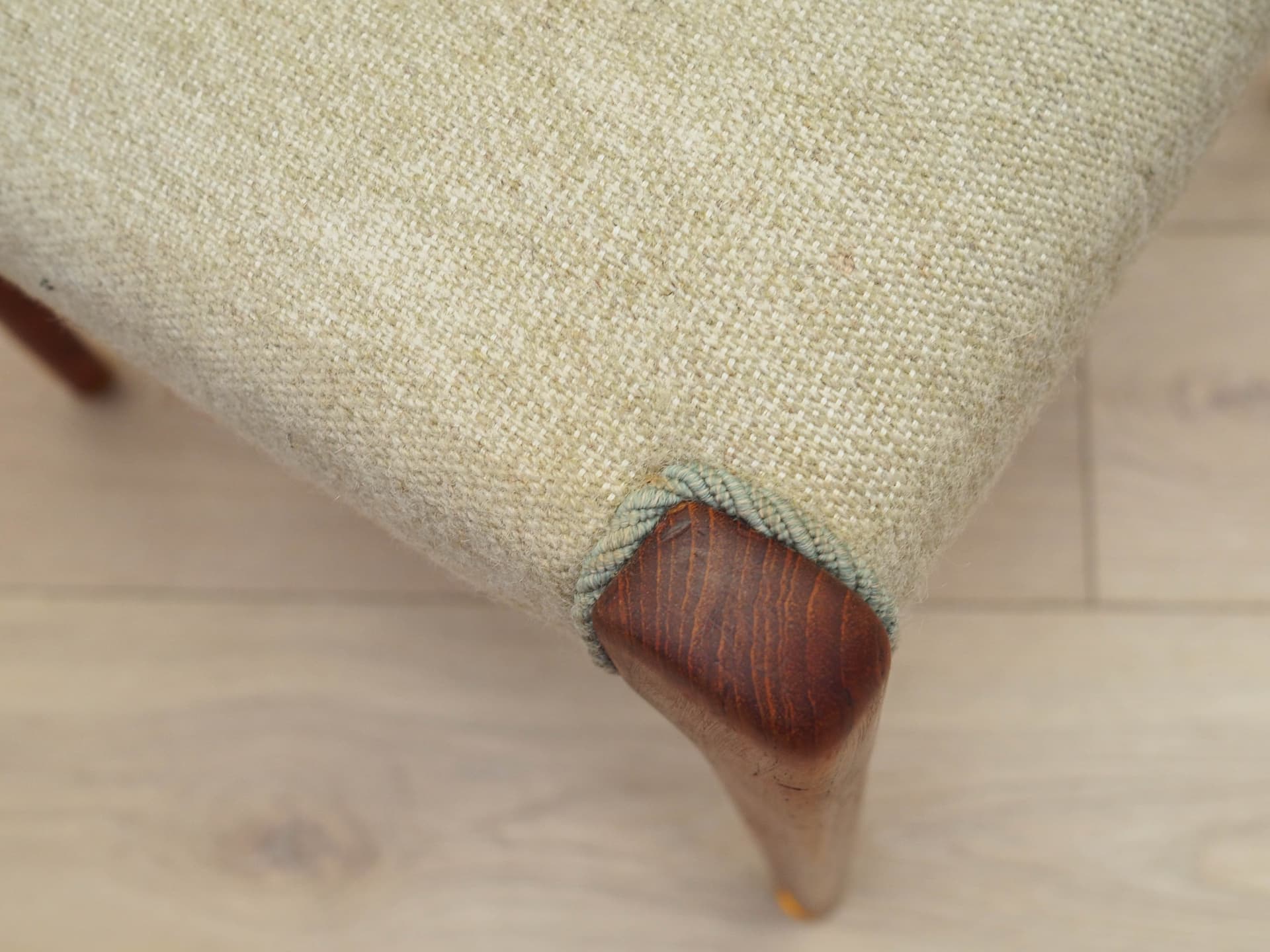 Komplet czterech krzeseł Model 71, teak, tapicerka beżowa, proj. N. O. Møller, Dania, lata 60. - 223506