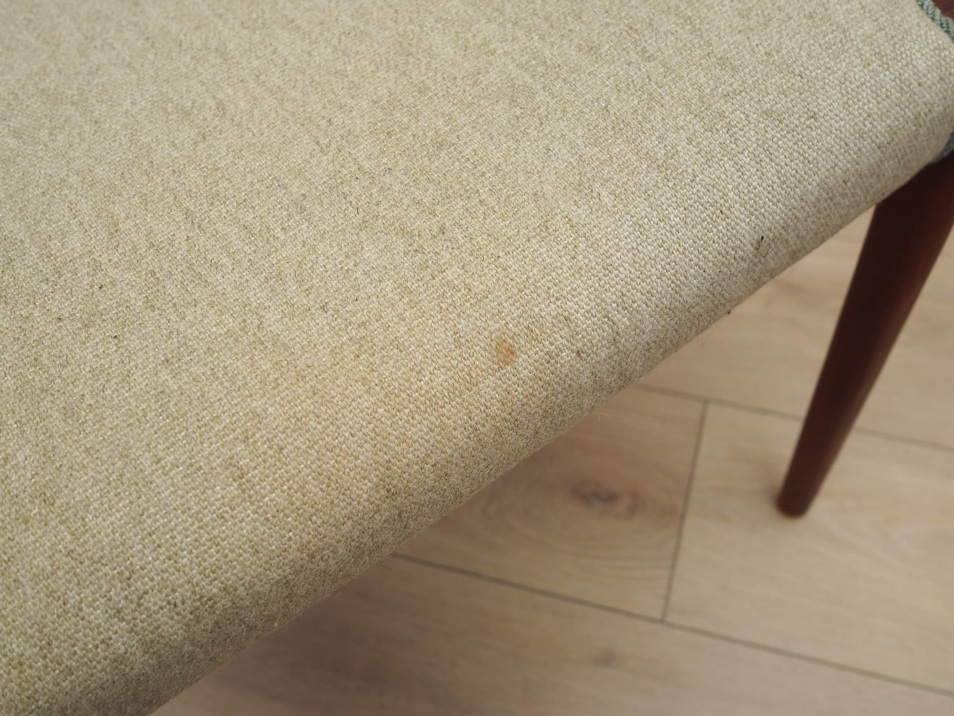 Komplet czterech krzeseł Model 71, teak, tapicerka beżowa, proj. N. O. Møller, Dania, lata 60. - 223510