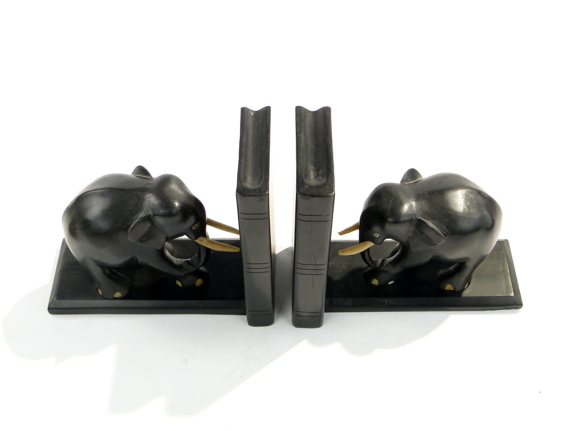 Para podpórek do książek, motyw słonia, palisander czarny, Sri Lanka, lata 50. - 223596