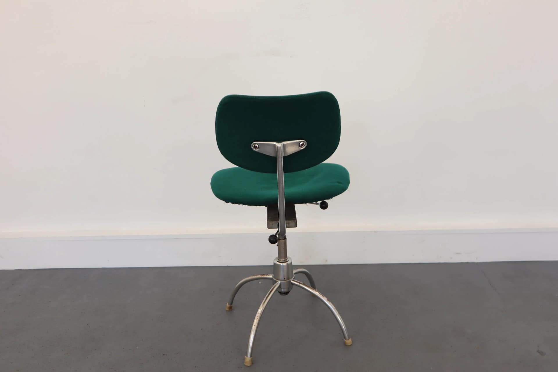 Krzesło biurowe, sklejka szara, wełna szara, stal chromowana, proj. E. Eiermann, Wilde+Spieth, Niemcy, lata 50. - 16343