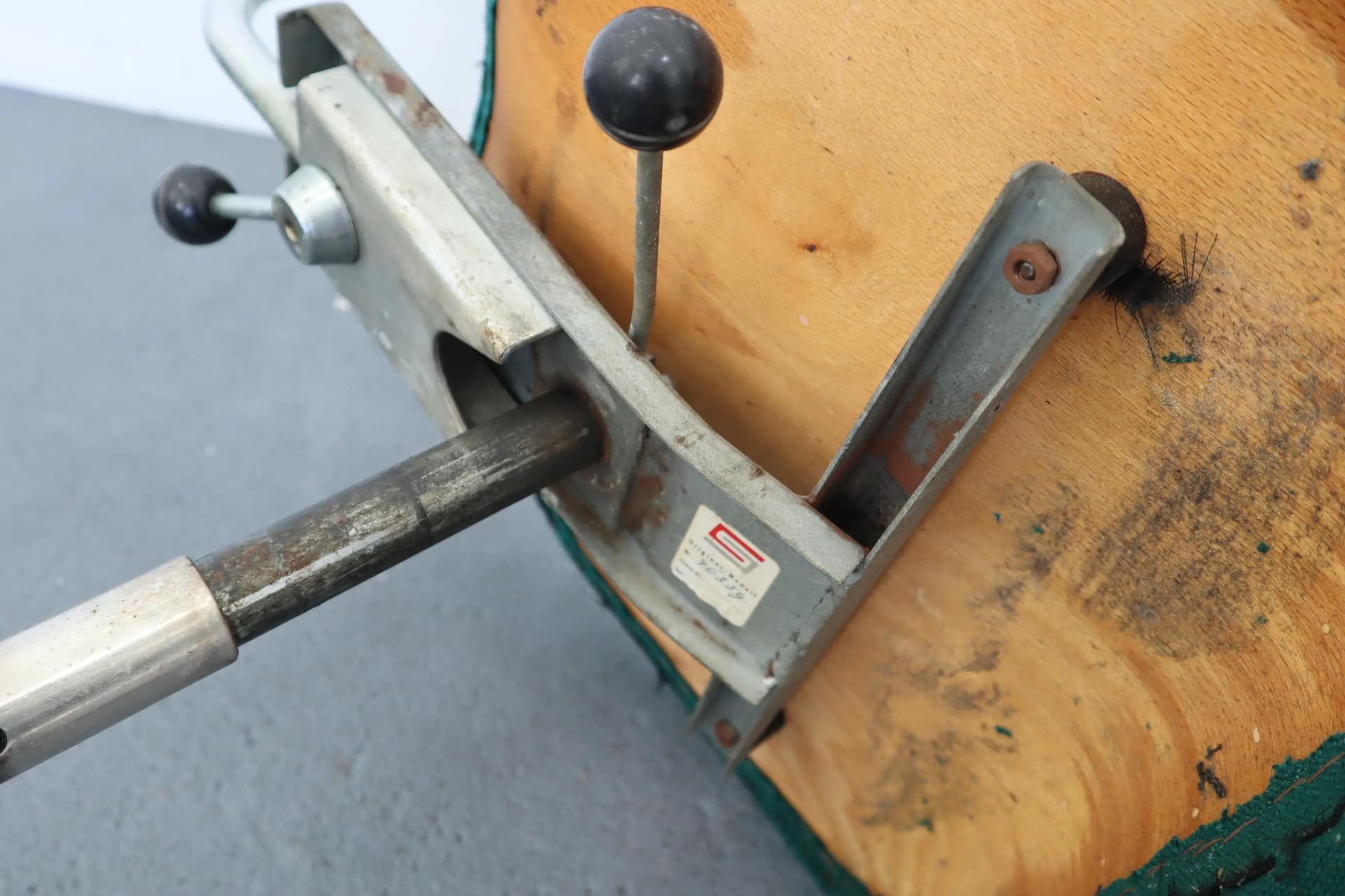 Krzesło biurowe, sklejka szara, wełna szara, stal chromowana, proj. E. Eiermann, Wilde+Spieth, Niemcy, lata 50. - 16342