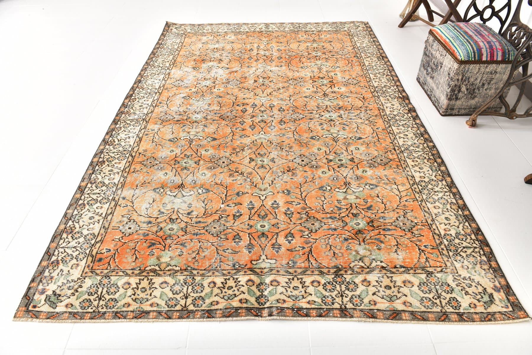 Dywan 182x282 cm, koralowy, beżowy, wełna, Turcja, lata 70. - 224171