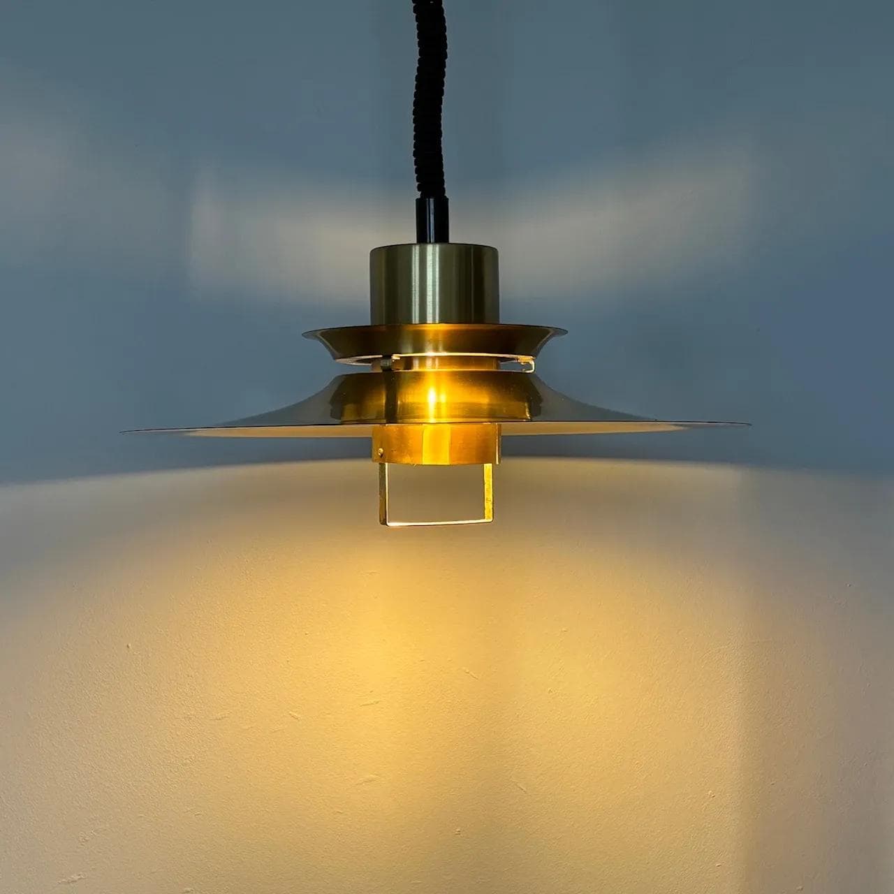 Mosiężna lampa wisząca, proj. A. Dutka dla Vitrika, Dania, lata 70. - 16385