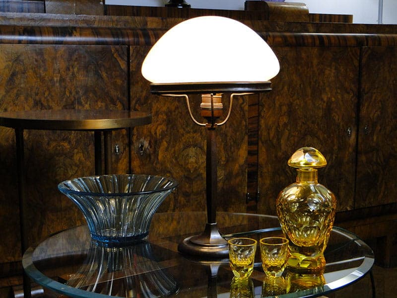 Lampa gabinetowa, metal brązowy, szkło białe, Polska, początek XX w. - 224525