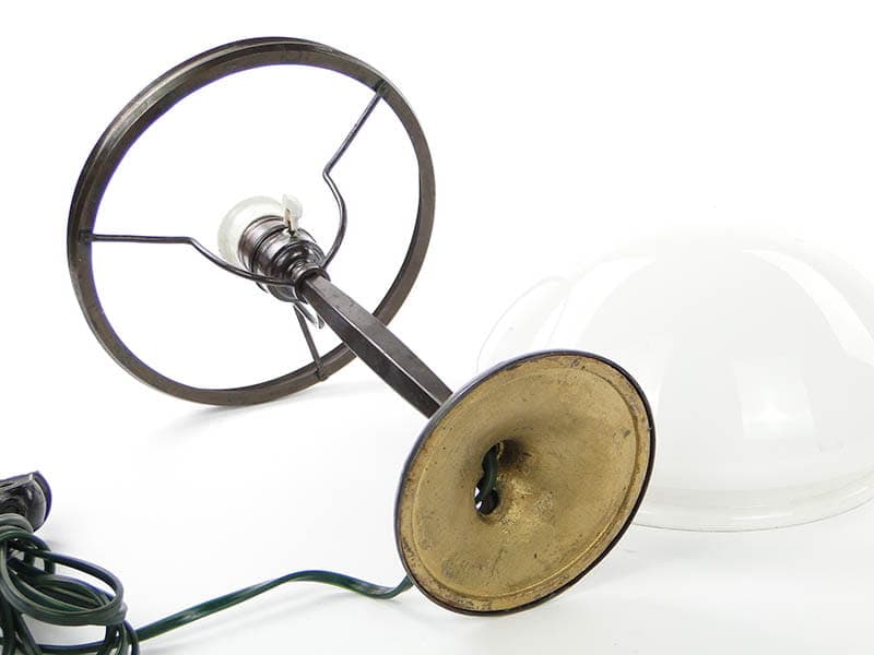 Lampa gabinetowa, metal brązowy, szkło białe, Polska, początek XX w. - 224531