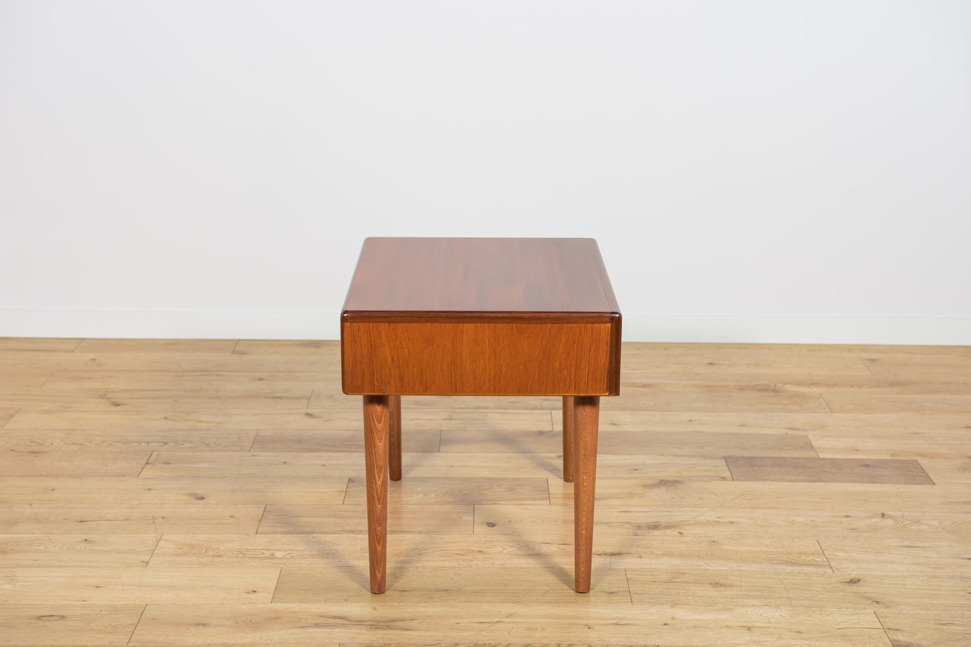 Para szafek nocnych, teak brązowy, proj. V. Wilkins, G-Plan, Wielka Brytania, lata 60. - 224710