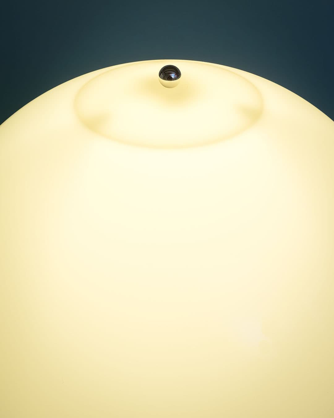 Lampa podłogowa Panthella, biały, metal tworzywo, proj. V. Panton, Louis Poulsen, Dania, lata 70. - 224761