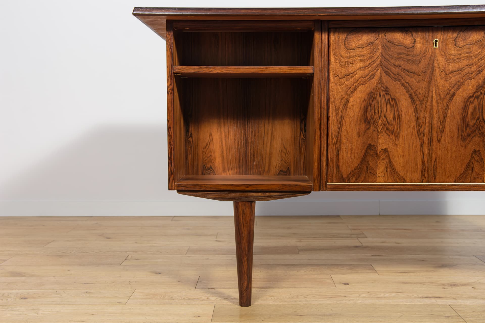 Biurko wolnostojące, palisander brązowy, Dania, lata 60. - 224789