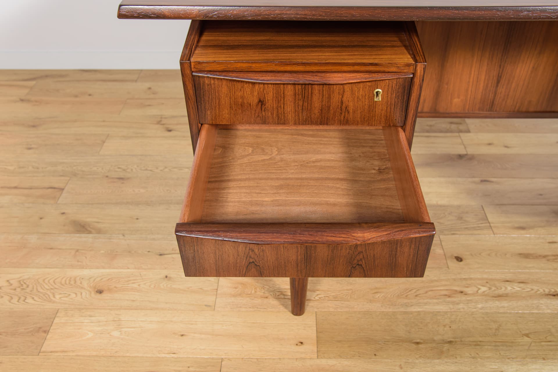 Biurko wolnostojące, palisander brązowy, Dania, lata 60. - 224787