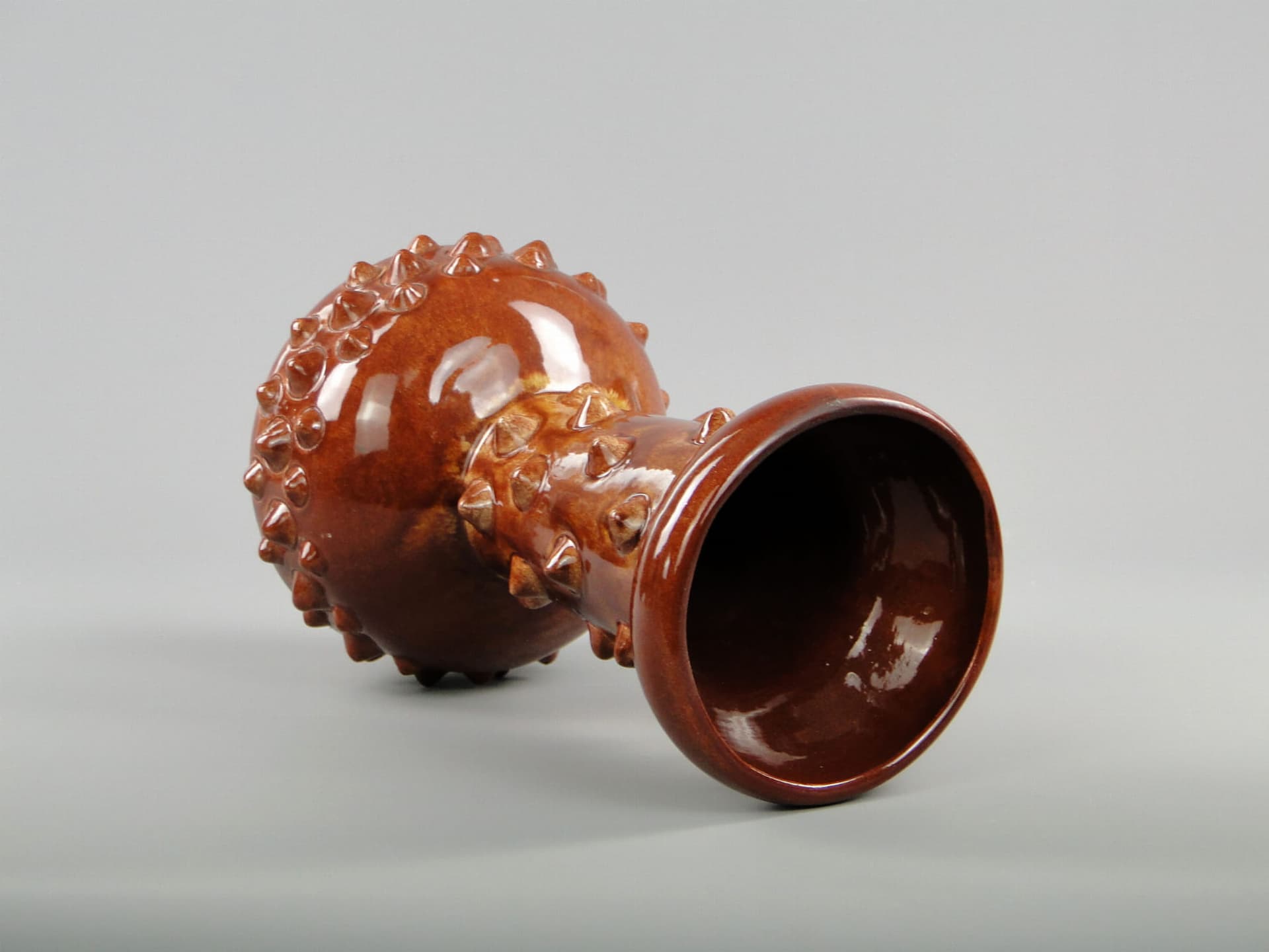 Wazon Maczuga, brązowy, kamionka, proj. J. Sacha, Polska, lata 70. - 225130