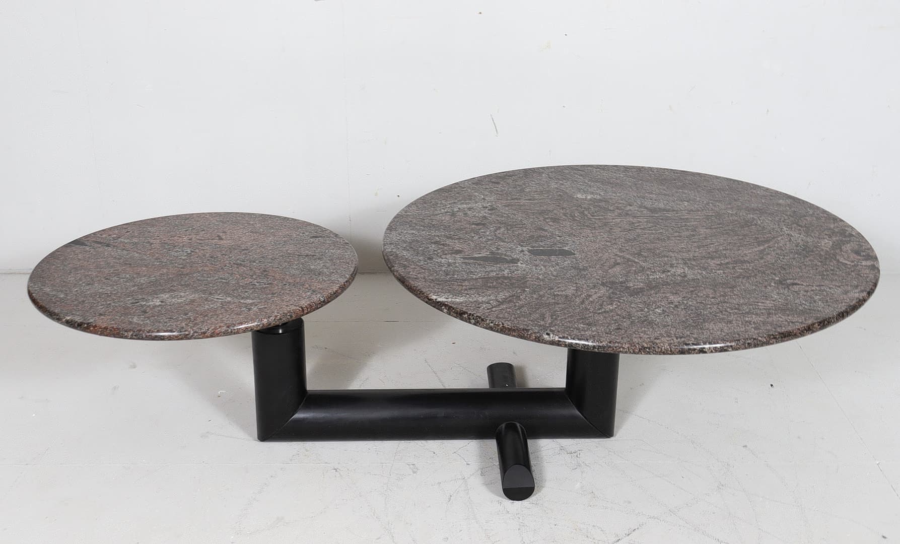 Granite coffee table Ø60/90 cm grey, postmodern, Italy 1980s - 225230