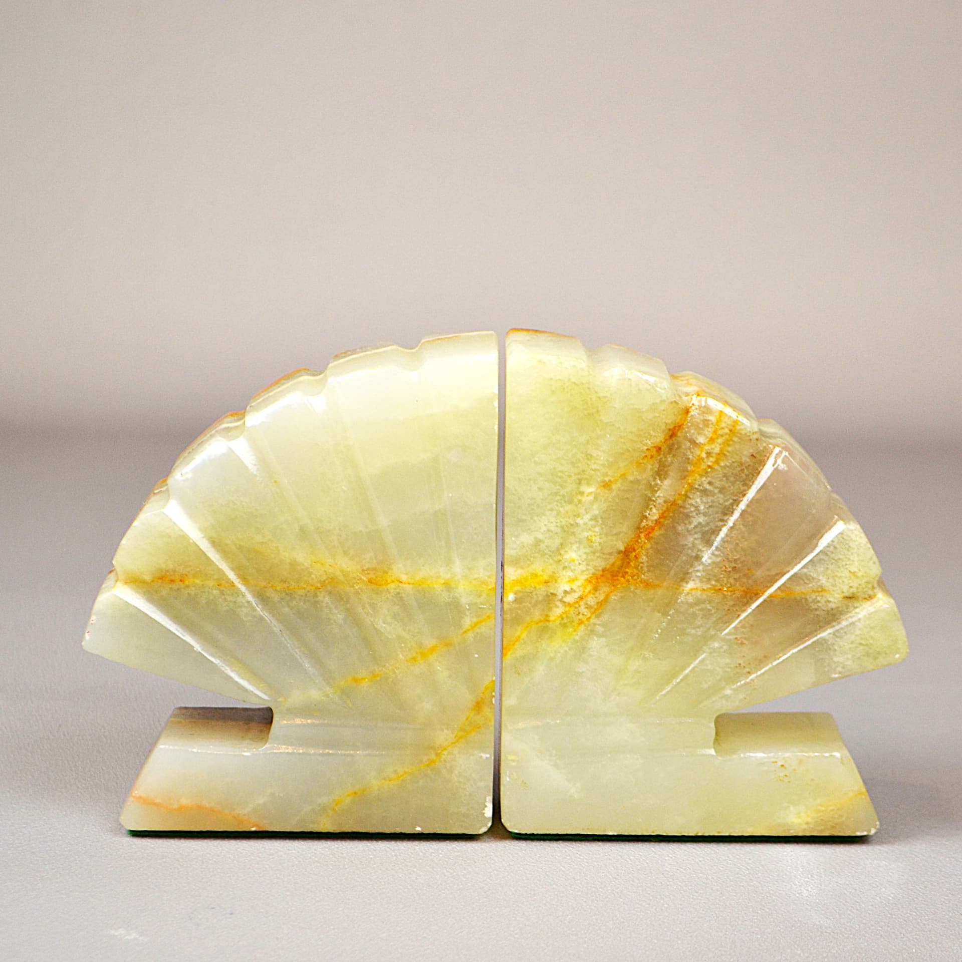 Para podpórek do książek art déco, onyks beżowy, Francja, lata 20. - 56009