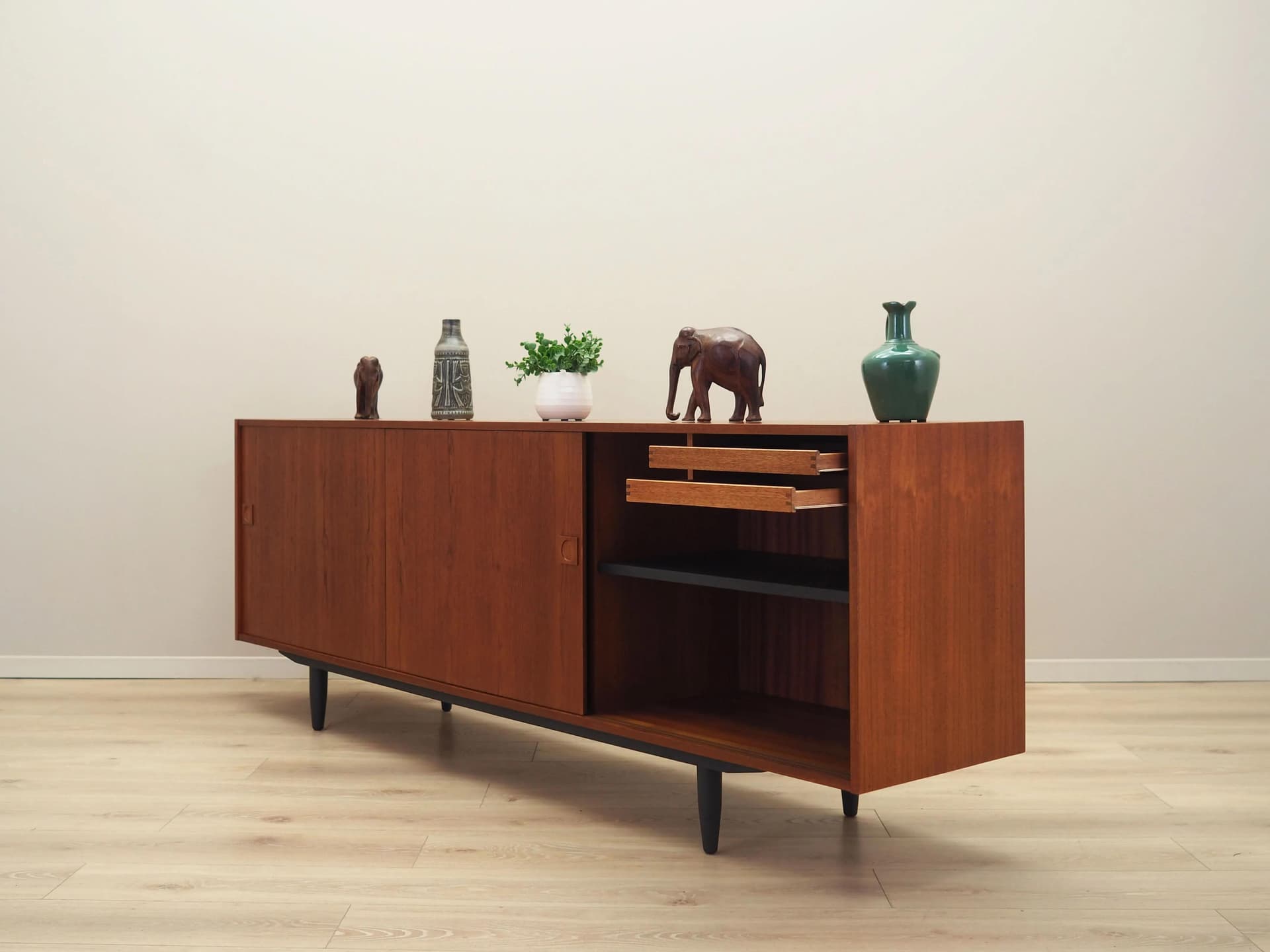 Sideboard, teak brązowy, Dania, lata 70. - 16455
