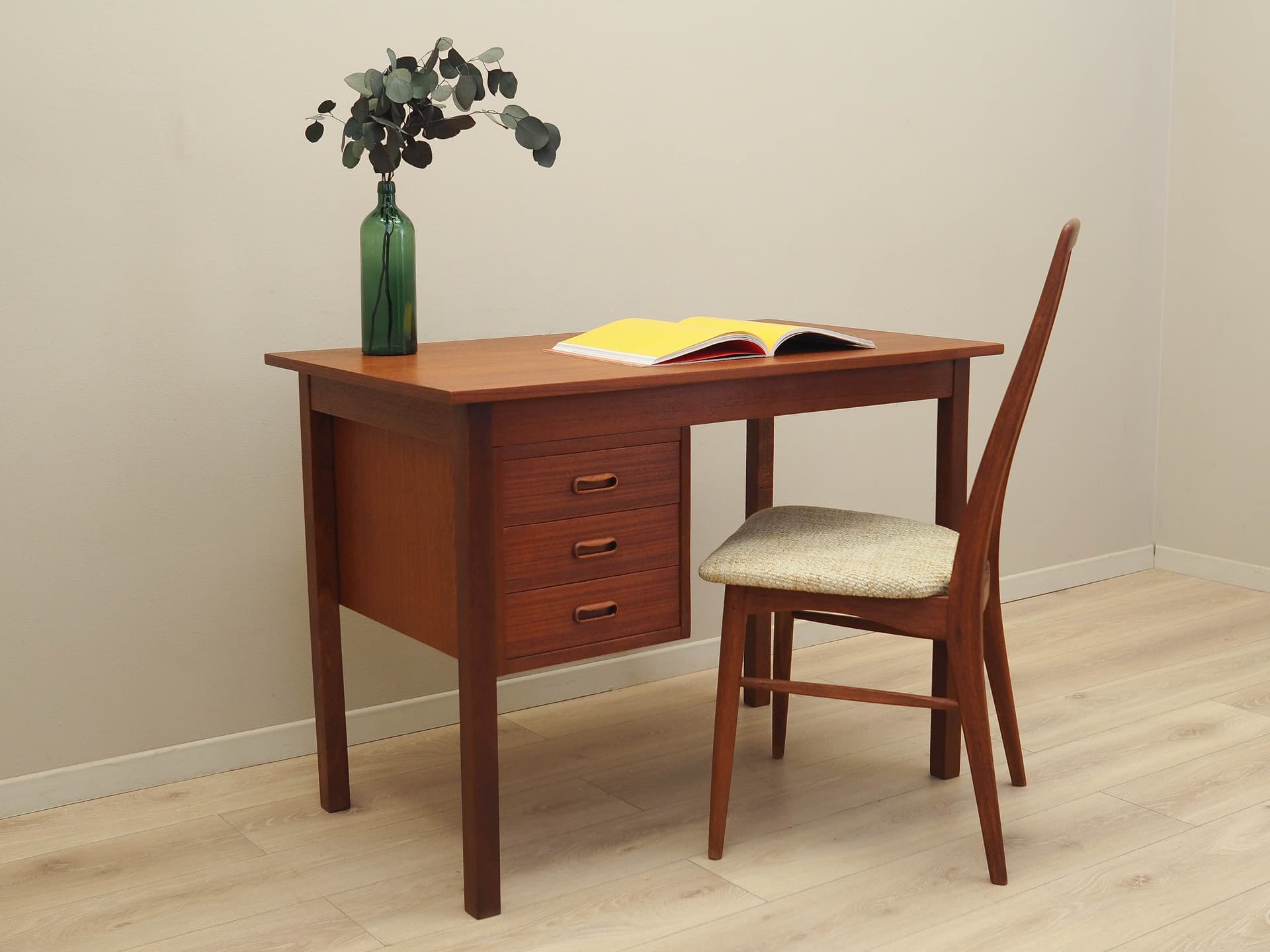 Desk, brown teak, Denmark, 1970s. - 225370