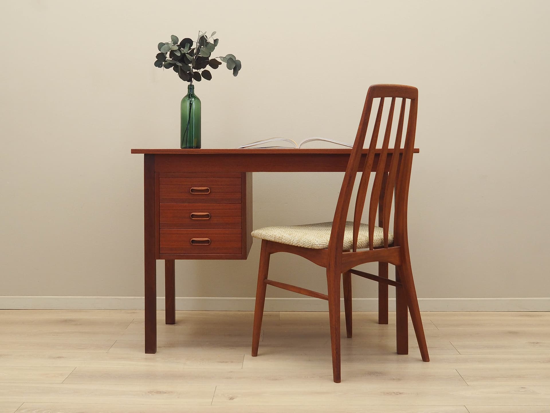 Desk, brown teak, Denmark, 1970s. - 225369