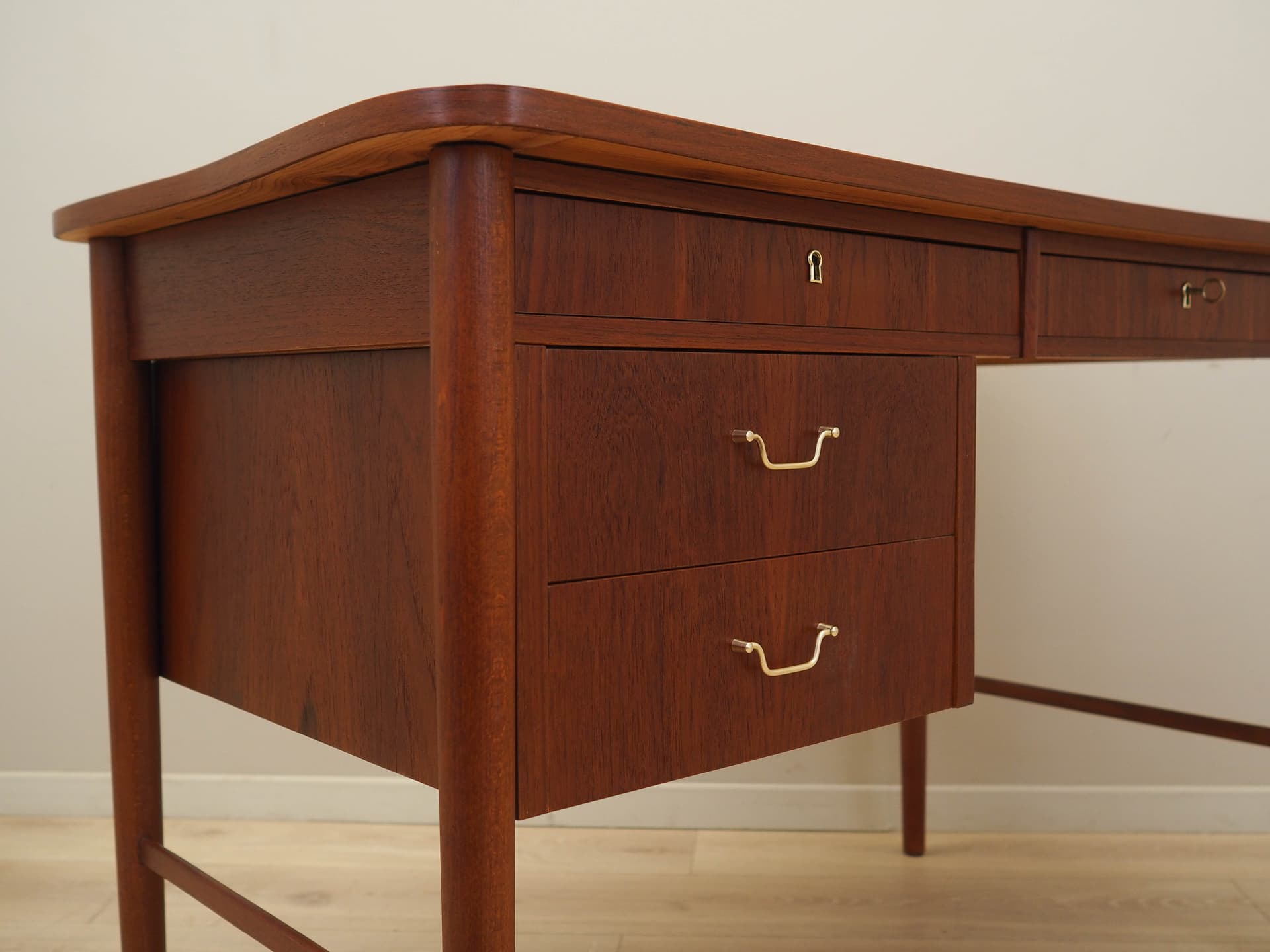 Desk, brown teak, Denmark, 1960s. - 225435