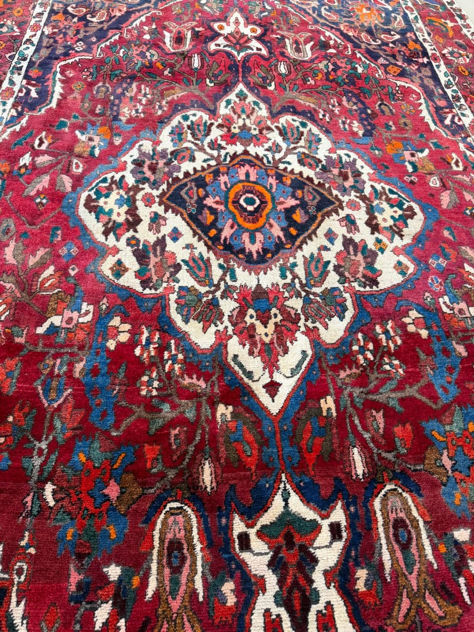 Rug Bahtiari 330x210 cm, multicolor wool, Iran - 225578