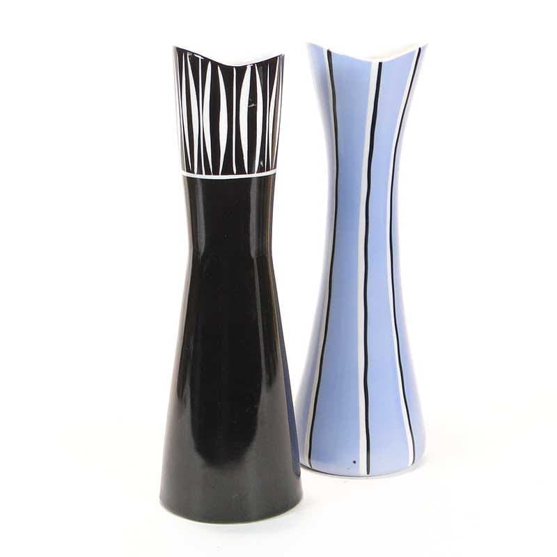 Vase Flora, black porcelain, by D. Duszniak, Poland, 1960s. - 225621