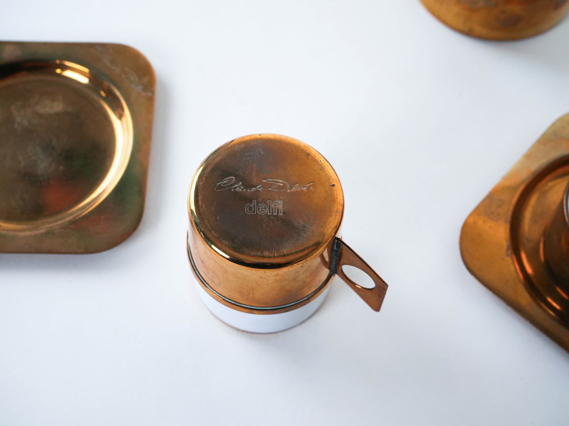 Komplet do kawy, biała porcelana, mosiądz złoty, proj. C. Delvé, Delfi, Włochy, lata 70. - 225771