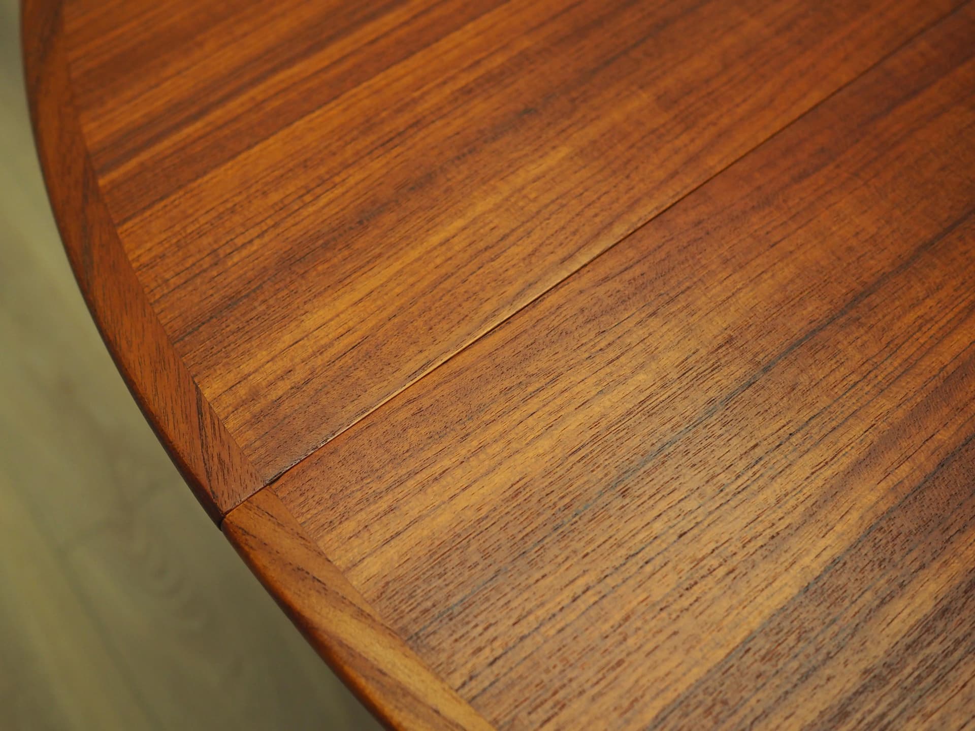 Round table, orange teak, by O. Hald, Gudme Møbelfabrik, Denmark, 1960s - 16562