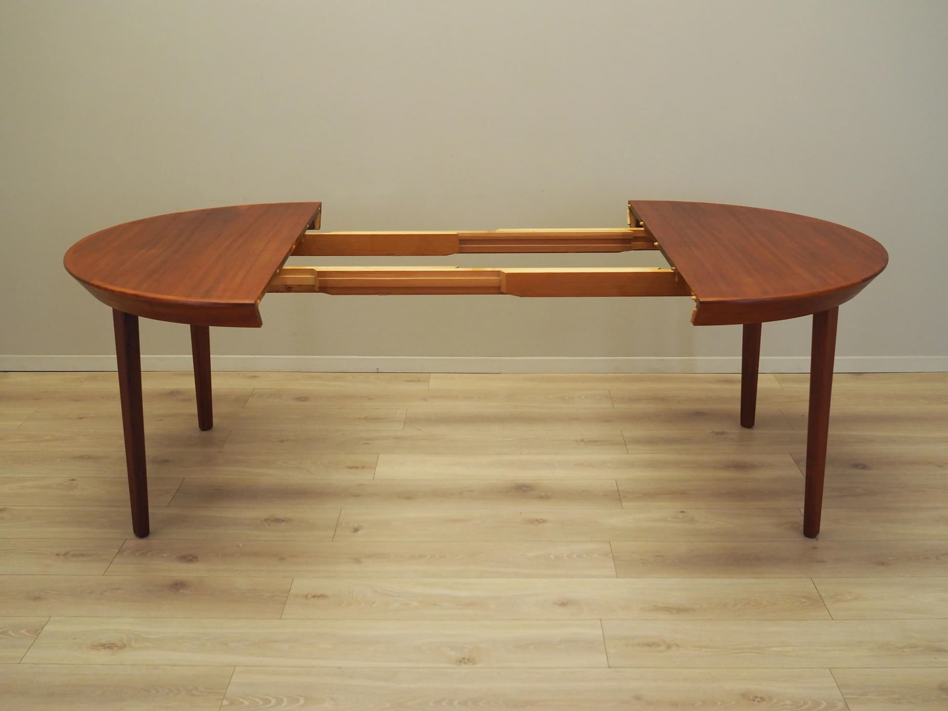 Round table, orange teak, by O. Hald, Gudme Møbelfabrik, Denmark, 1960s - 16566