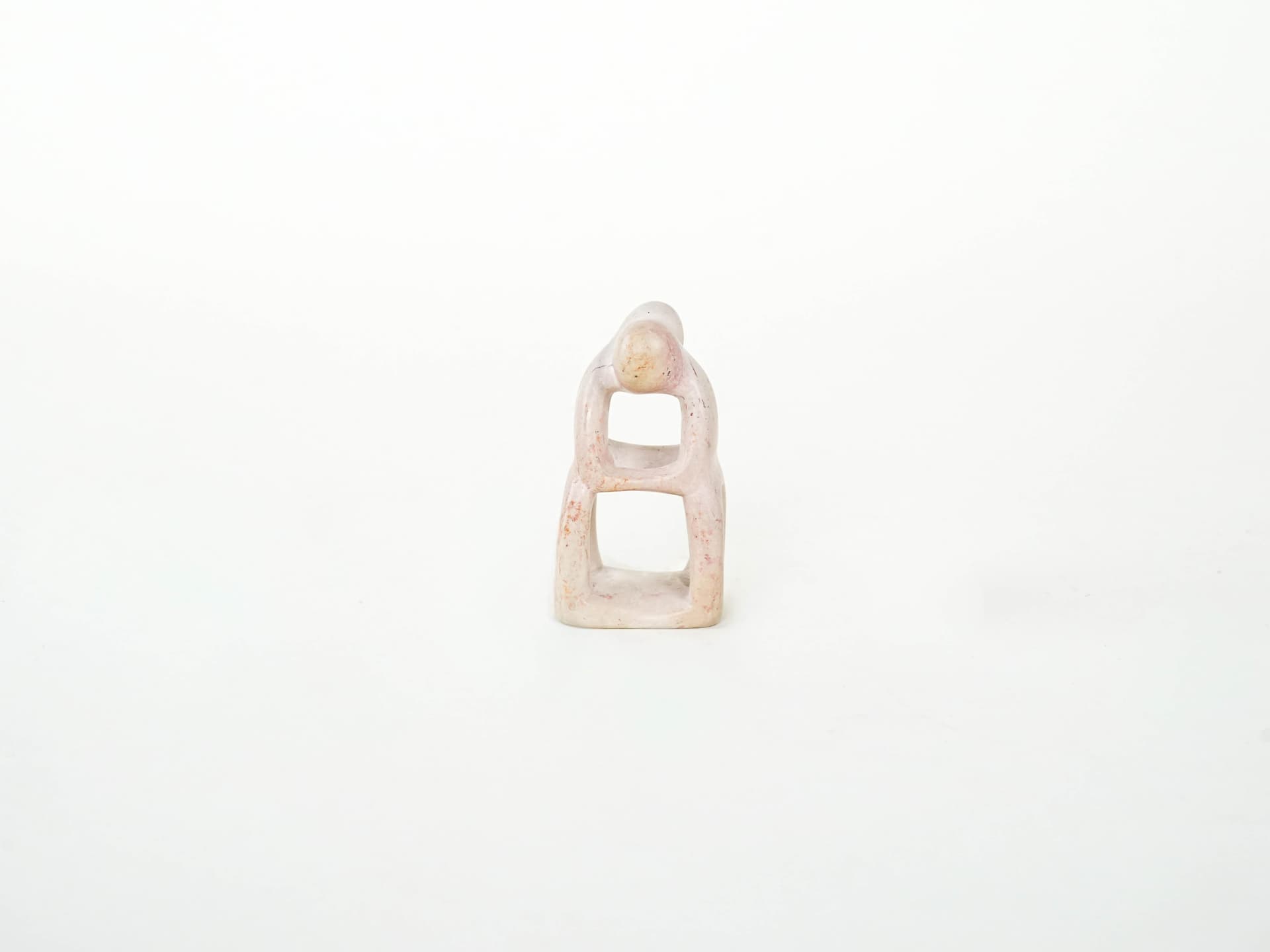 Rzeźba abstrakcyjna, biała, kamień, Dania, lata 80. - 225889