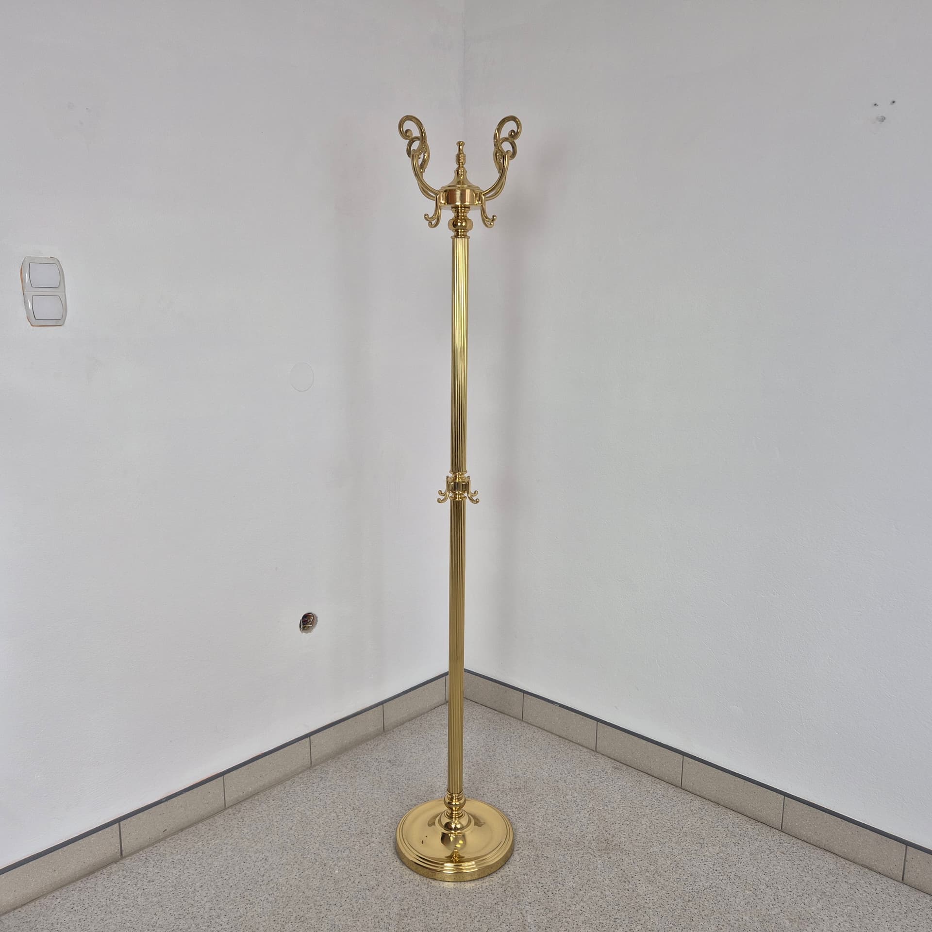 Standing coat rack, gold brass, Germany, 1960s. - 226447
