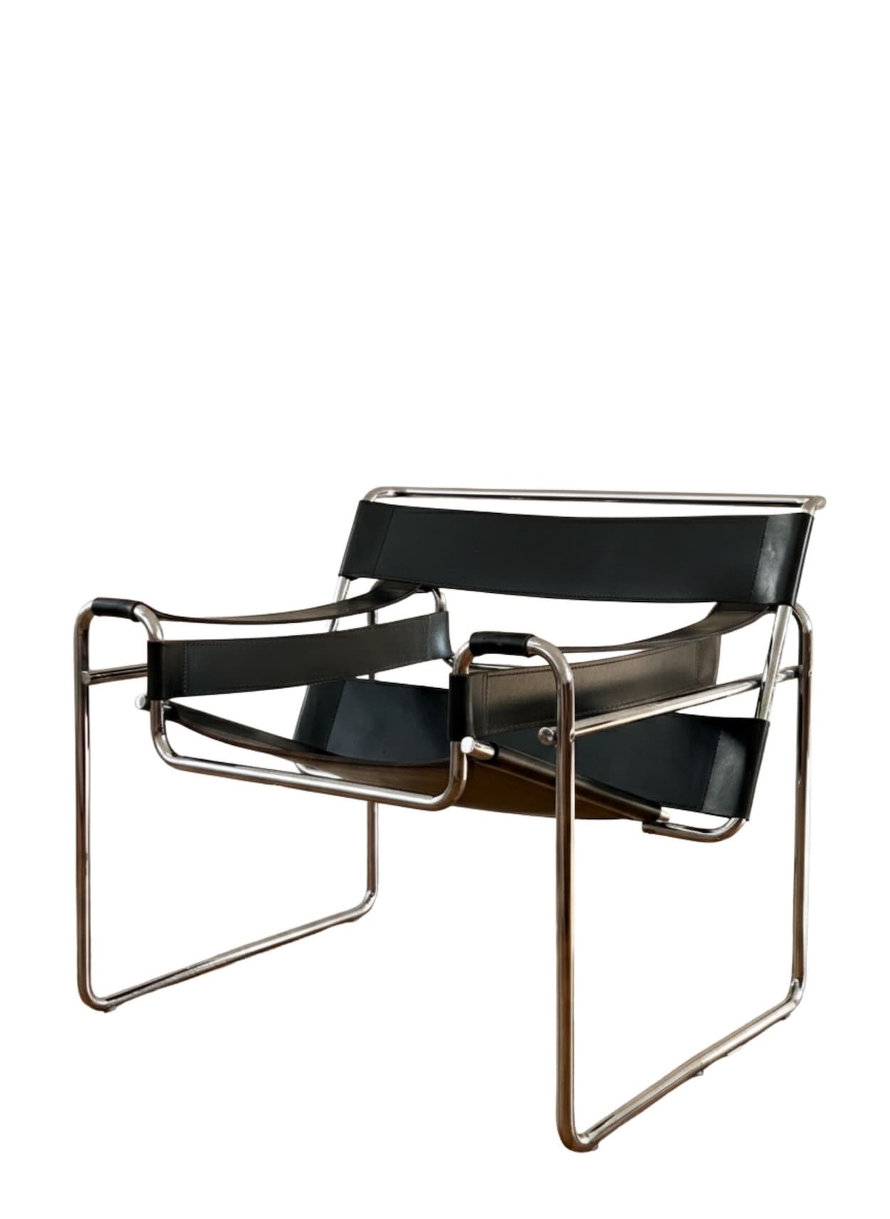 Fotel z giętej stali wg proj. Wassily, M. Breuer, czarny, skóra naturalna