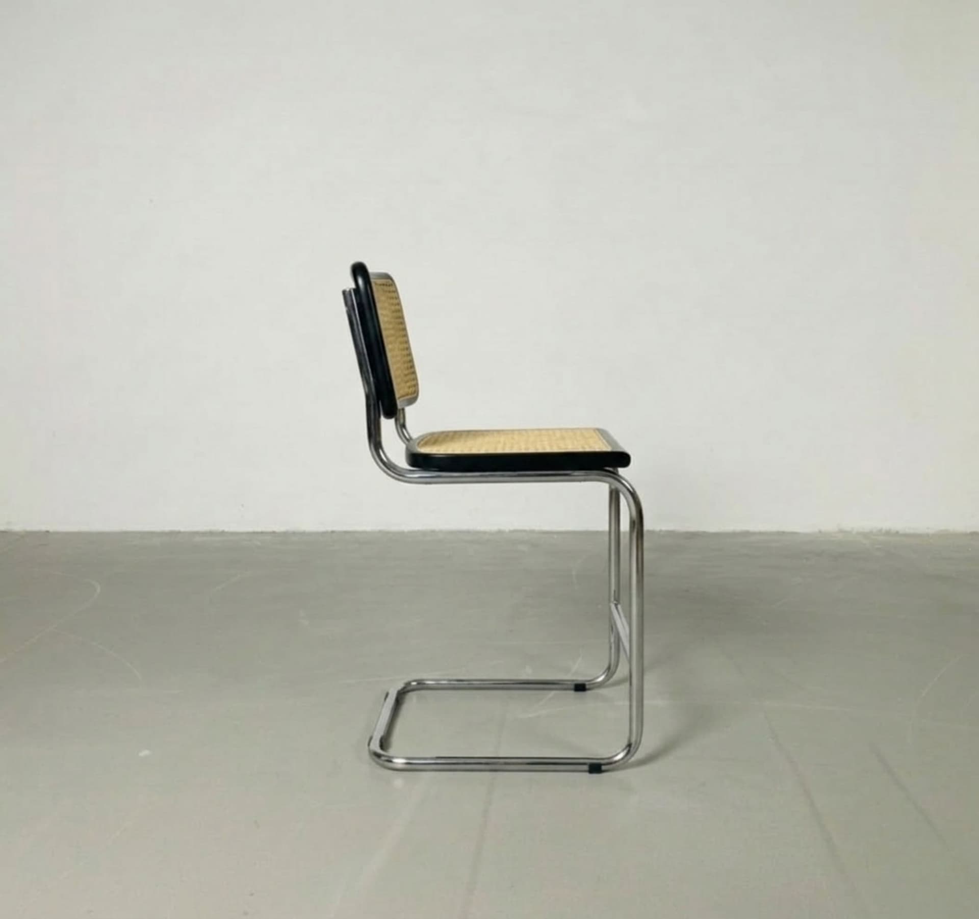 Hoker z gietej stali wg proj. M. Breuer, wys.103 cm, Bauhaus, czarny - 262038