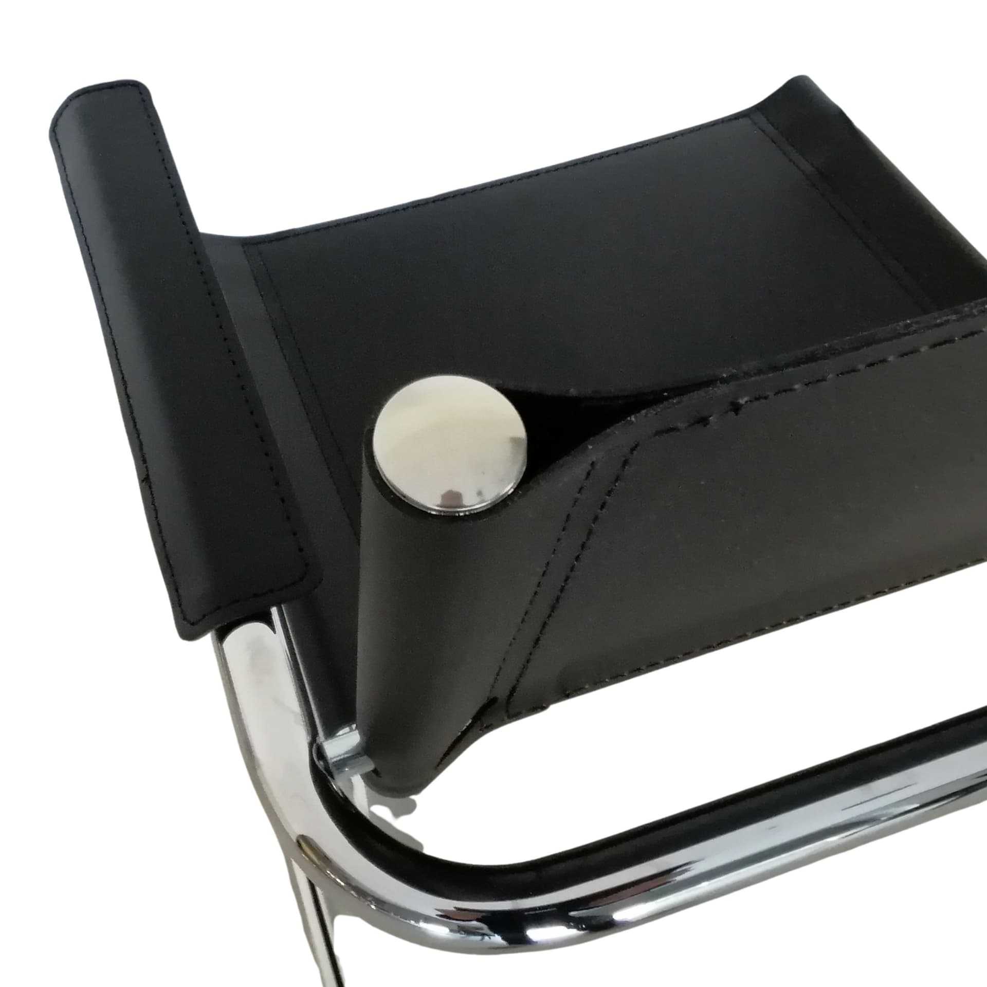 Fotel z giętej stali wg proj. S34, M. Stam, czarny, skóra ekologiczna - 226923