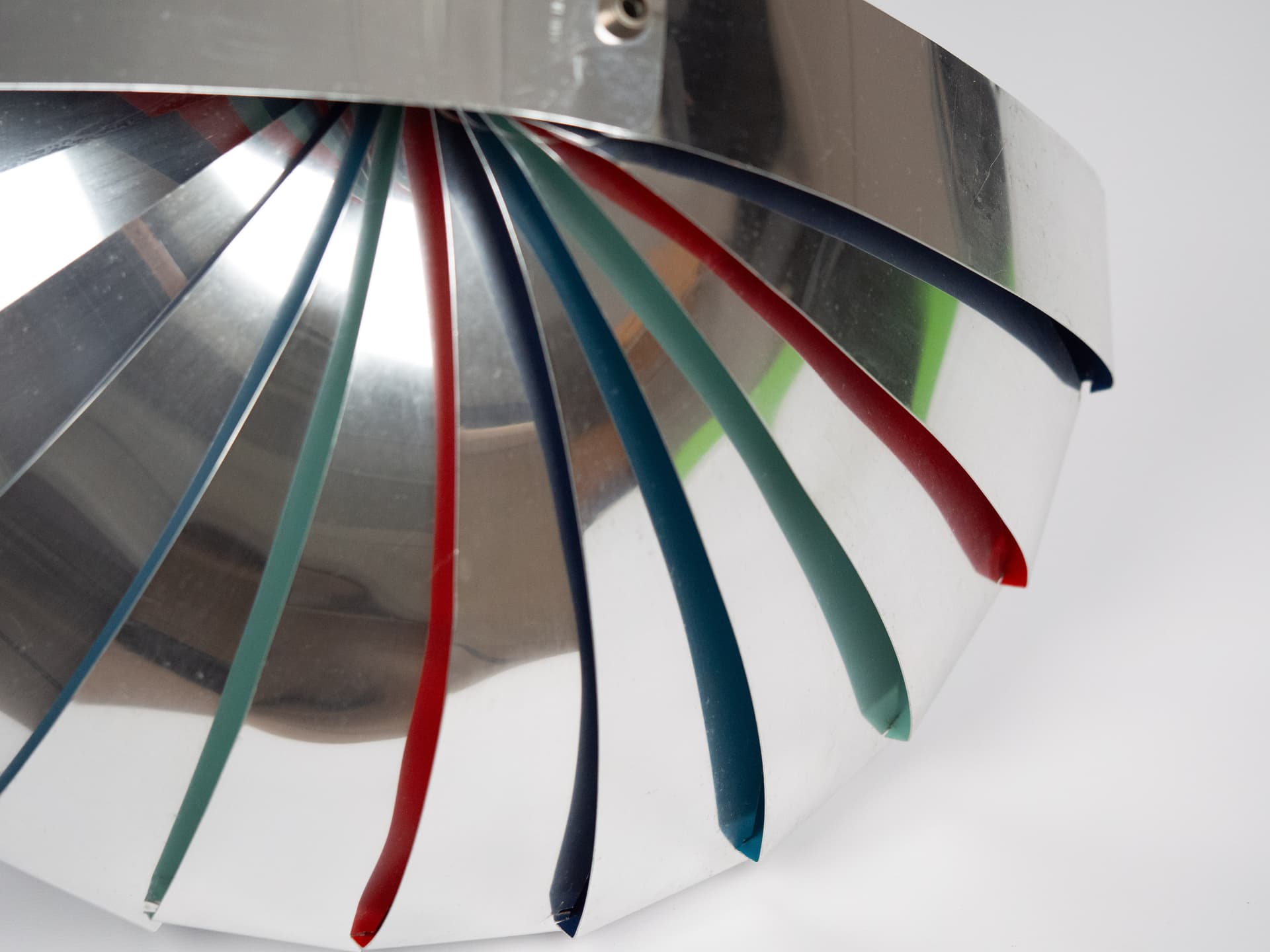 Pendant lamp Konkylie, multicolor aluminum, by L. Weisdorf, Lyfa, Denmark, 1960s. - 227094