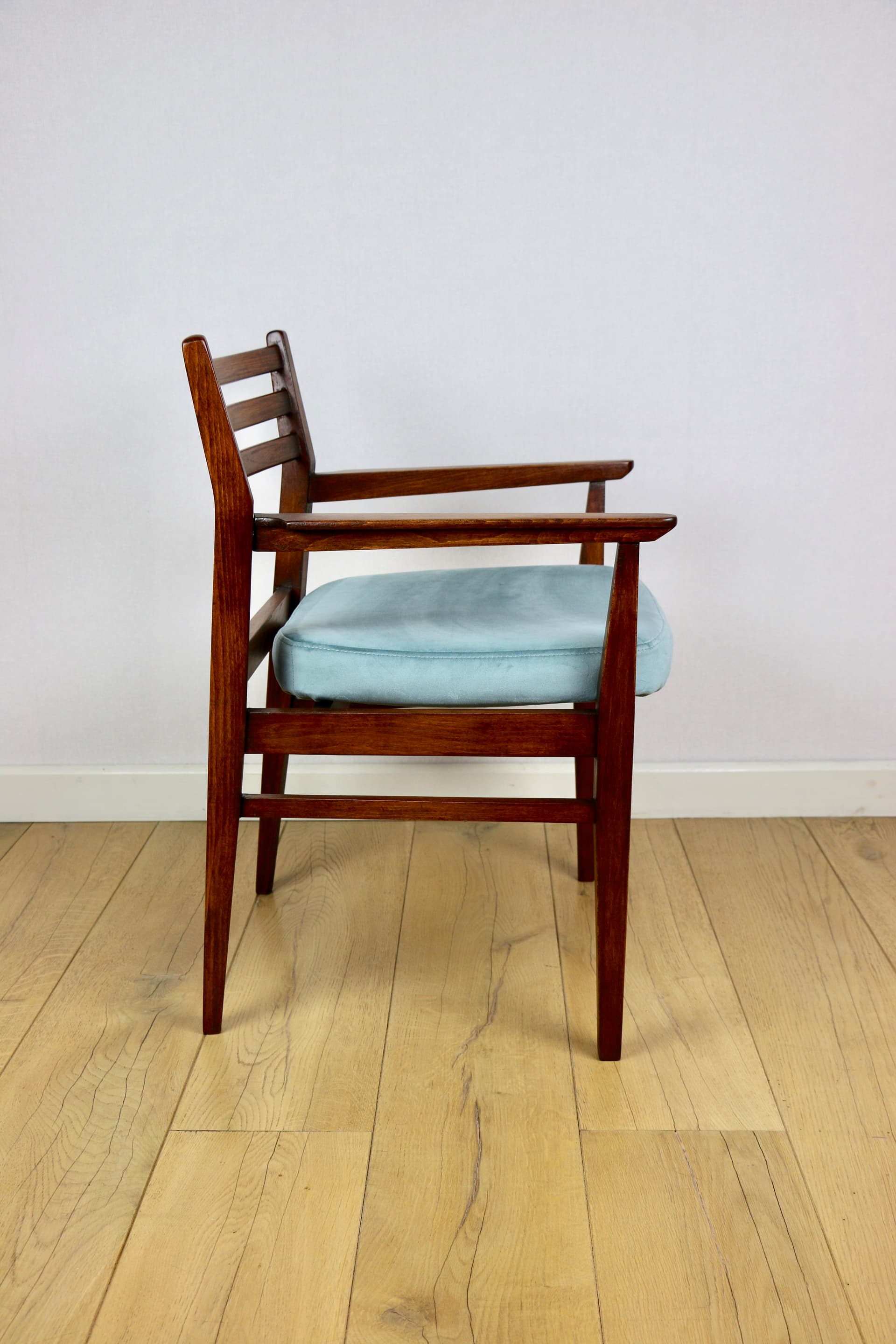Office armchair, blue velvet, walnut-stained beech, Poland, 1970s. - 227294