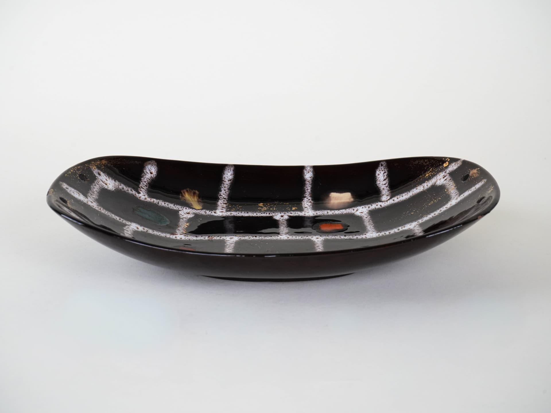 Platter, model 1031/30, black, ceramics, Germany, 1960s. - 227509