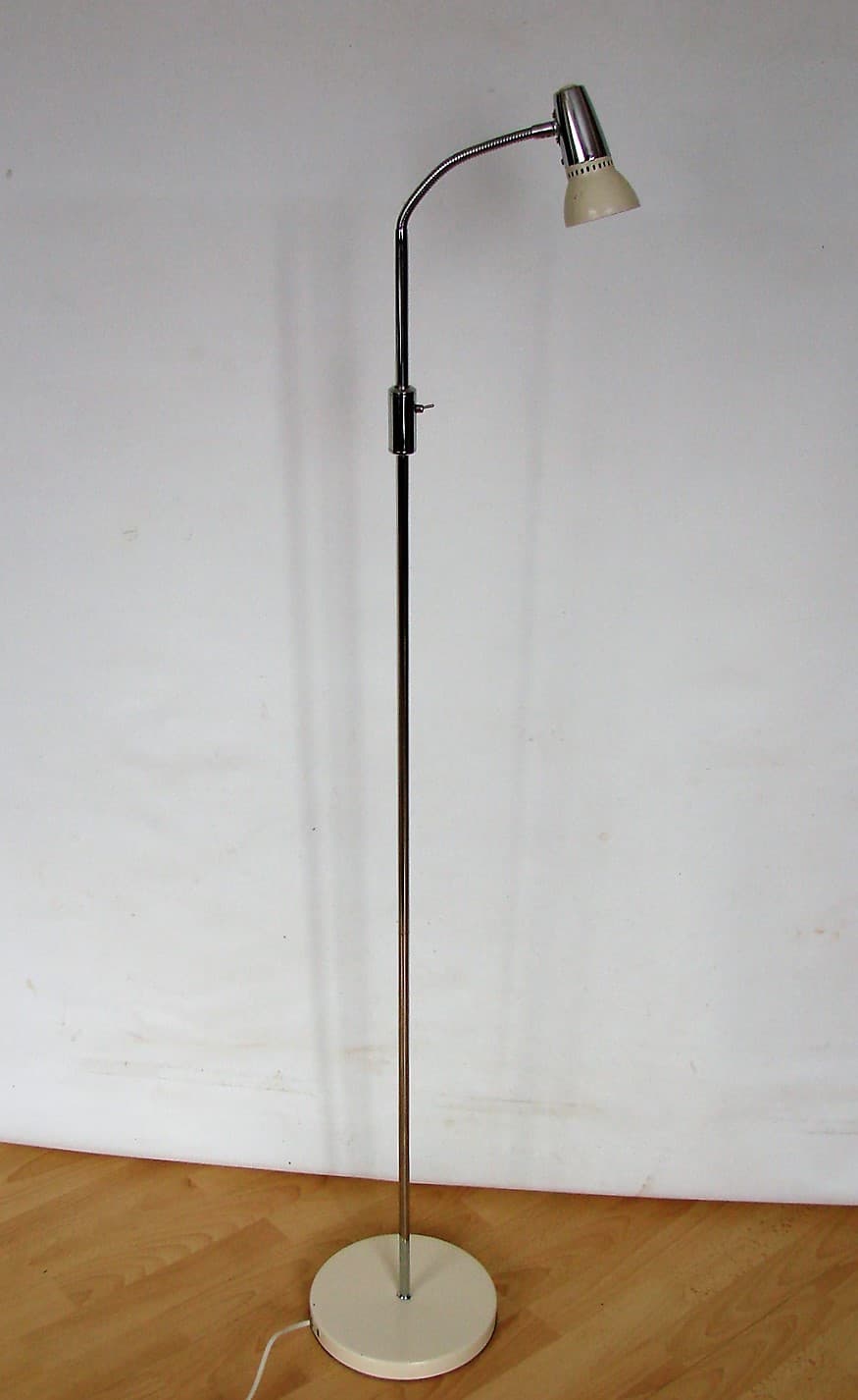 Lampa podłogowa, beżowy, metal, Szwecja, lata 80. - 227591