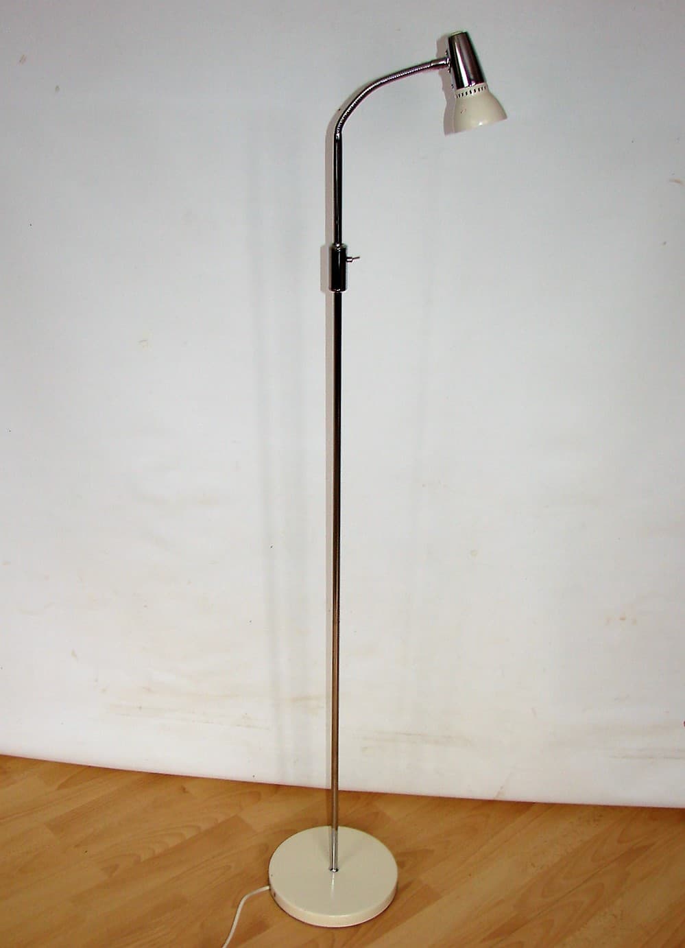 Lampa podłogowa, beżowy, metal, Szwecja, lata 80. - 227592