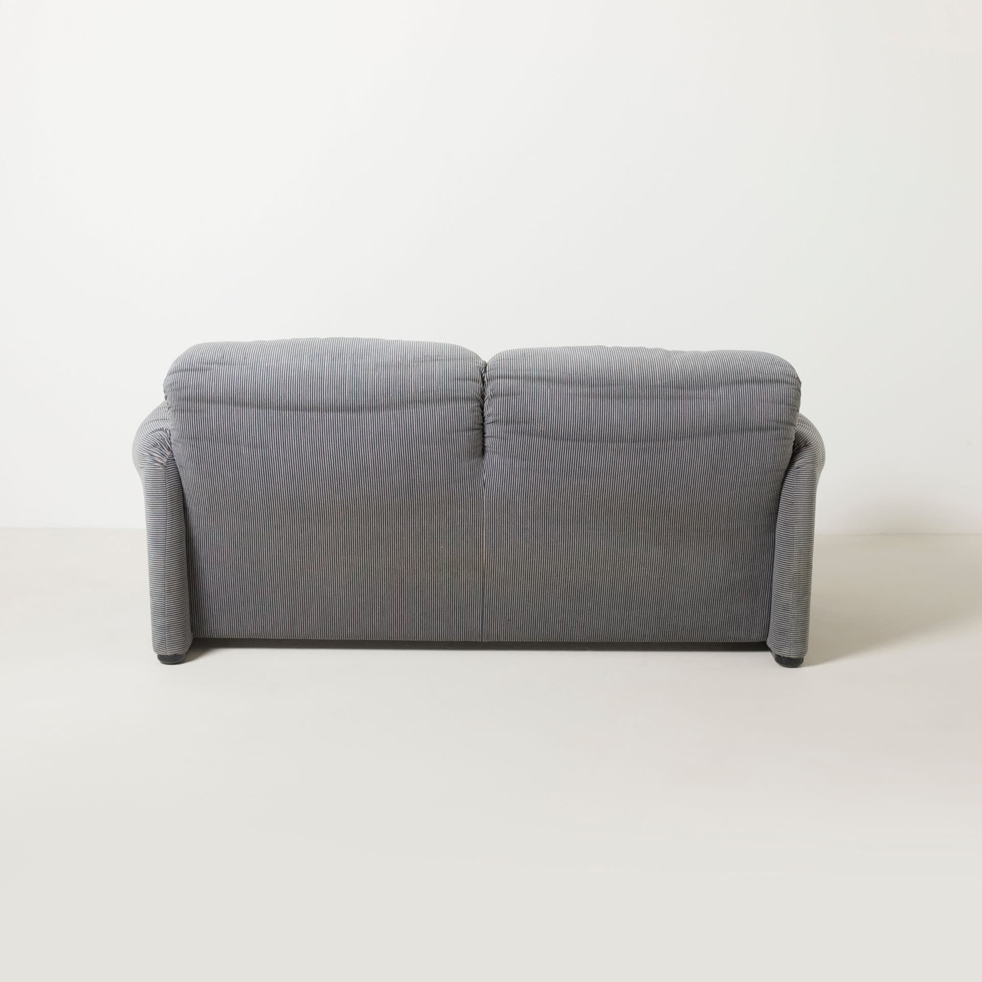 Sofa Maralunga, szary, tkanina, proj. V. Magistretti, Cassina, Włochy, lata 80. - 227673