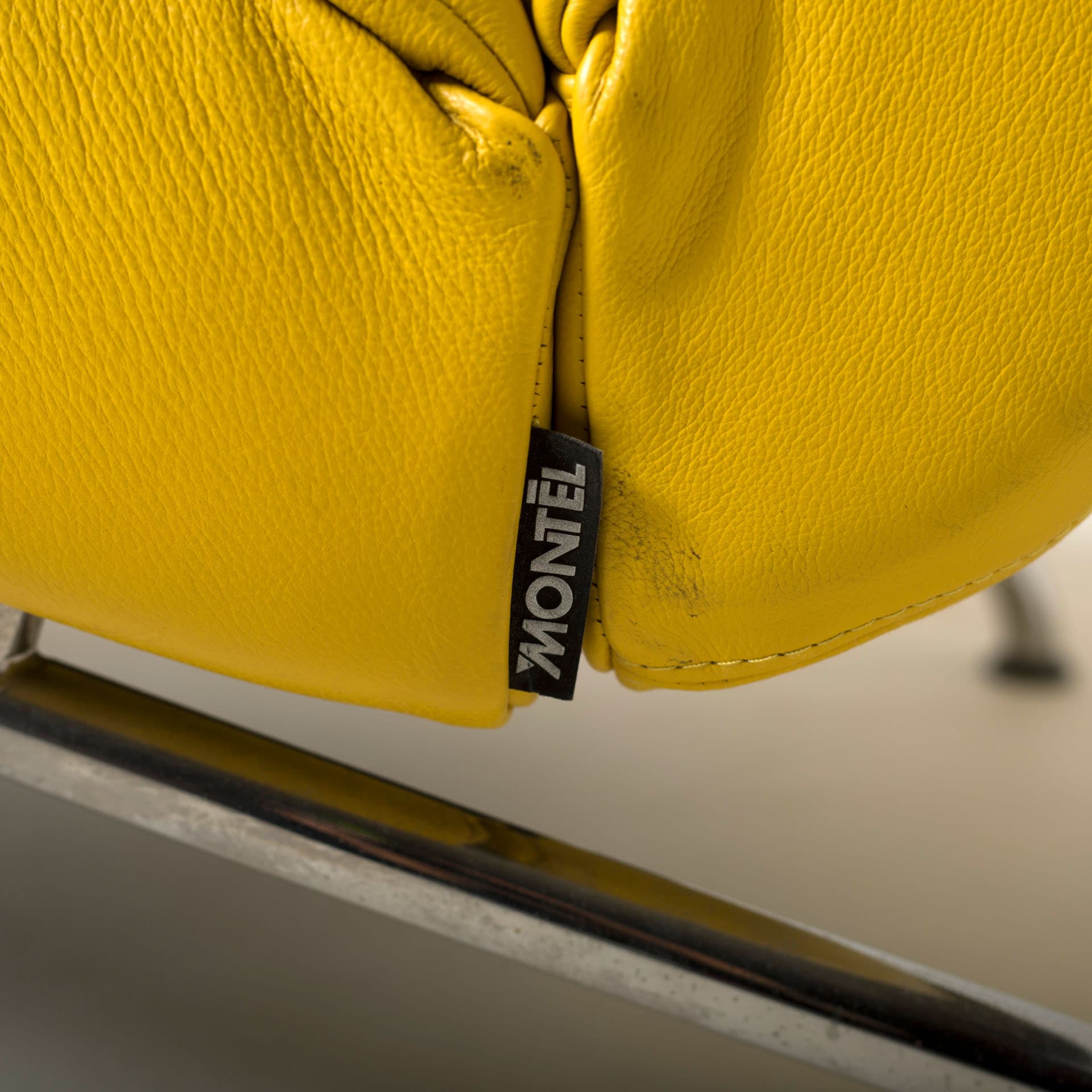 Chaise lounge, yellow leather, chromed steel, Netherlands - 227716