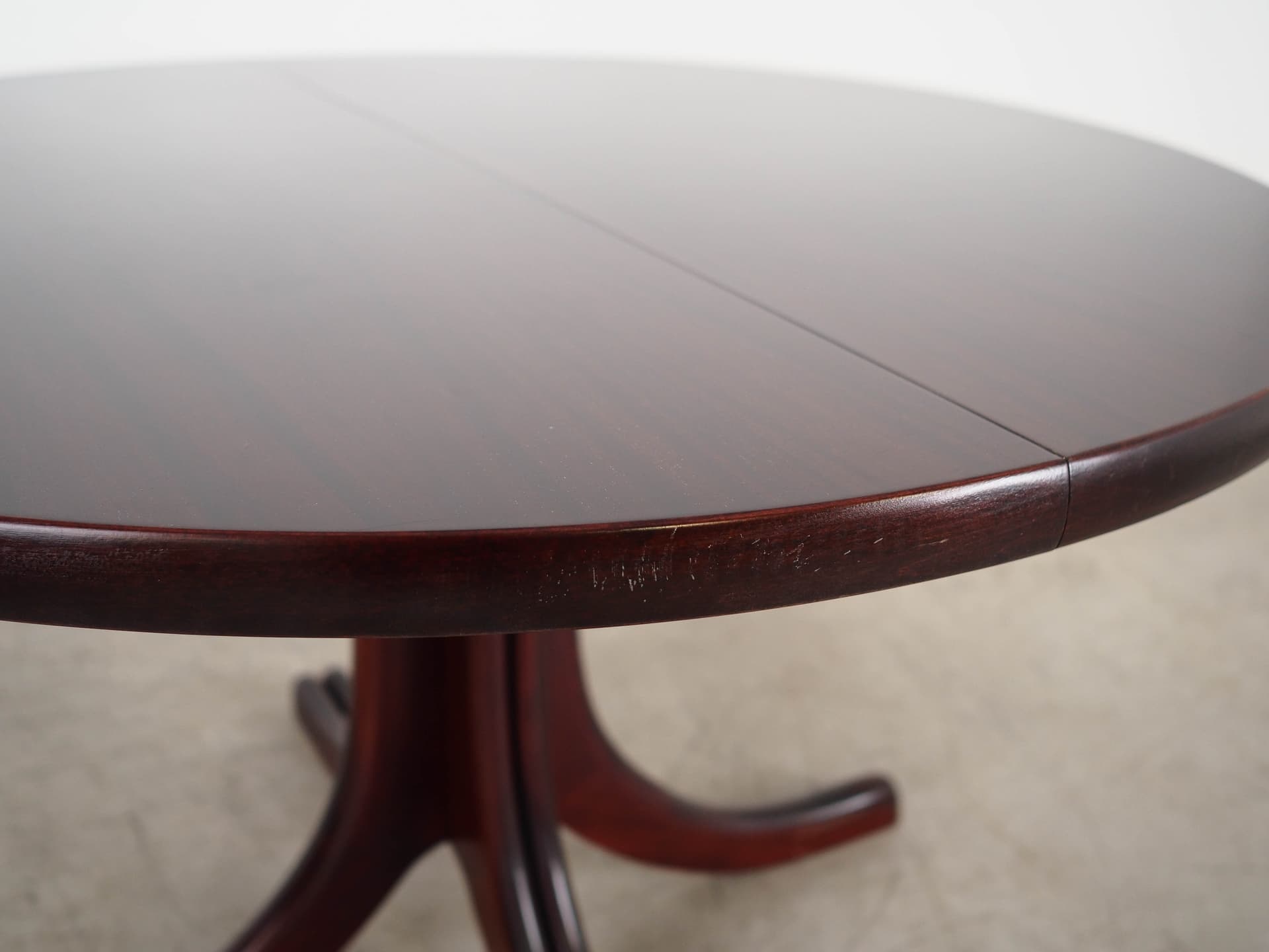 Round dining table, mahogany, Denmark, 1970s. - 227735