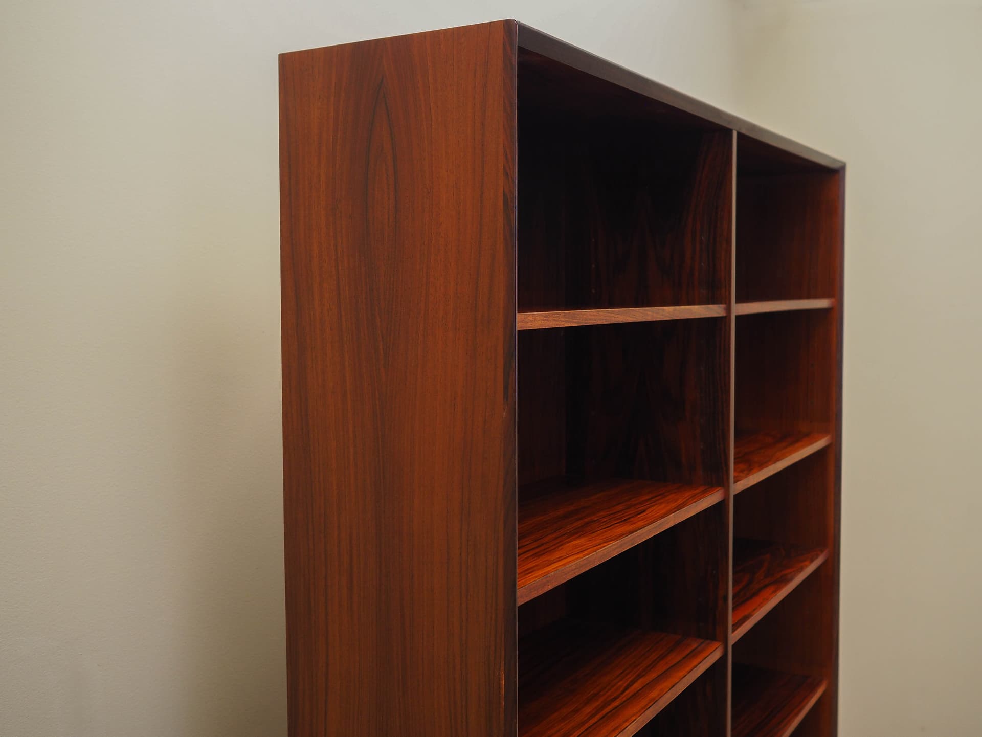 Bookcase, brown rosewood, Hundevad&Co., Denmark, 1970s. - 227793