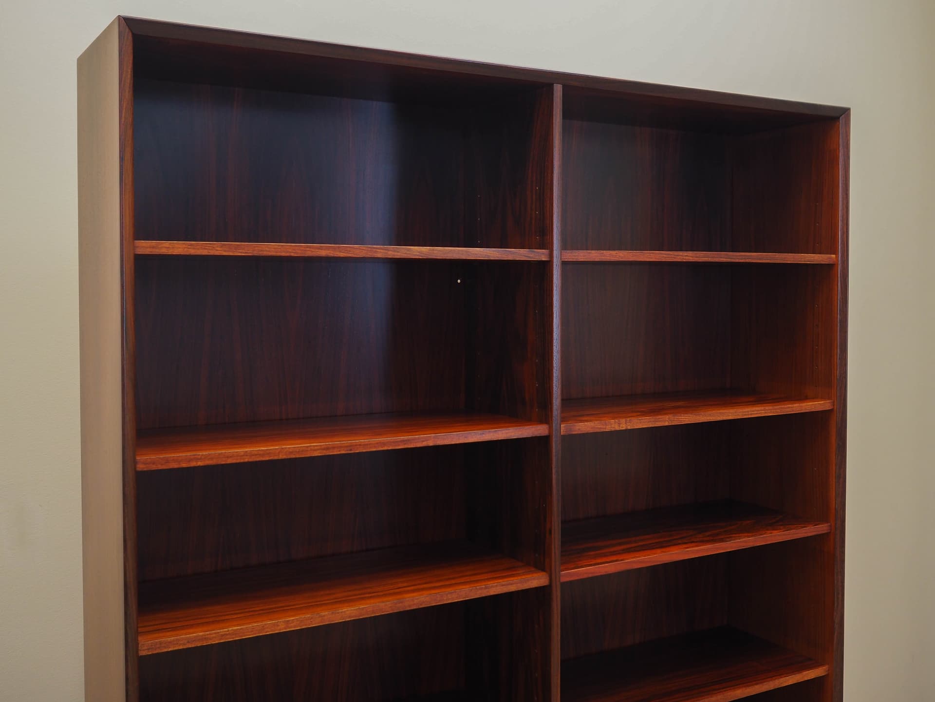 Bookcase, brown rosewood, Hundevad&Co., Denmark, 1970s. - 227792