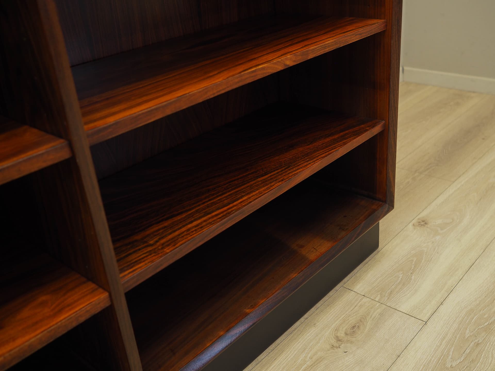 Bookcase, brown rosewood, Hundevad&Co., Denmark, 1970s. - 227804